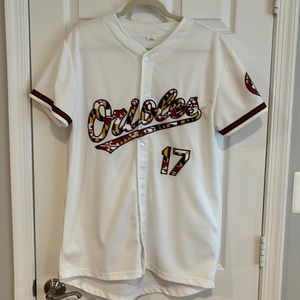 Orioles size Med Men’s Embroidered Orioles and 17 number